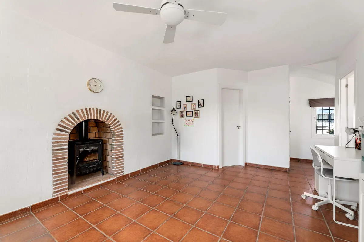 07e53b14-34bc-498b-8e48-091e4820fa21