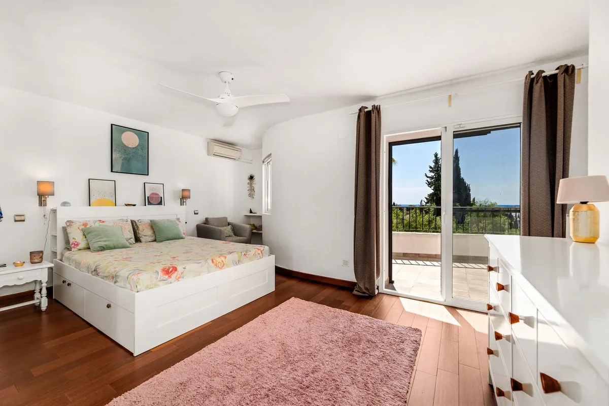 80cfaf30-00bd-42be-8916-6ab7a71e7756