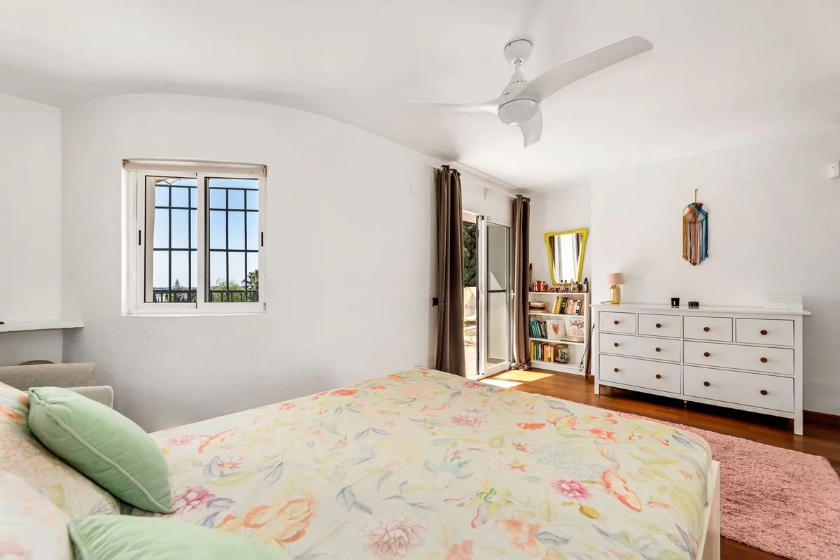 8b2516d6-0399-4bae-92fc-3d42c0e1e79c