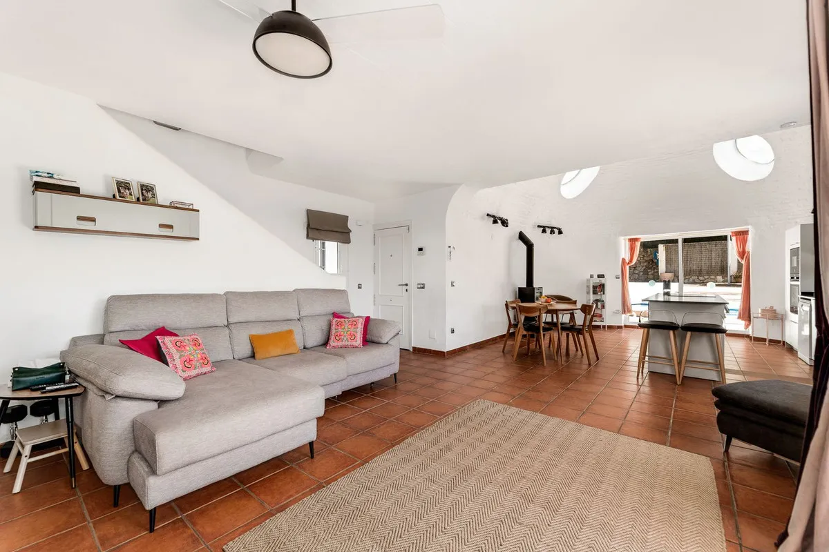 eba8fe9f-c7d4-4eae-9a63-32510396a907