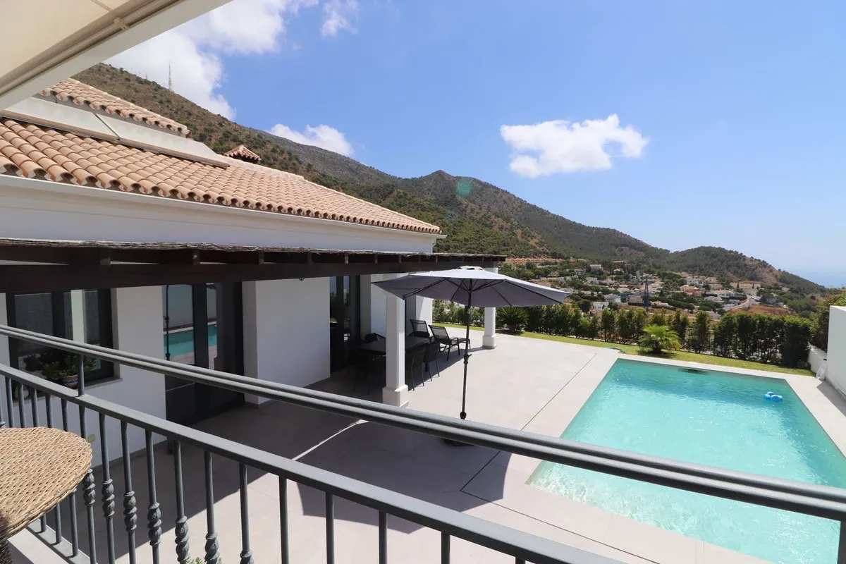 2feb0f42-fd19-4548-8dff-3dfe382efbdd