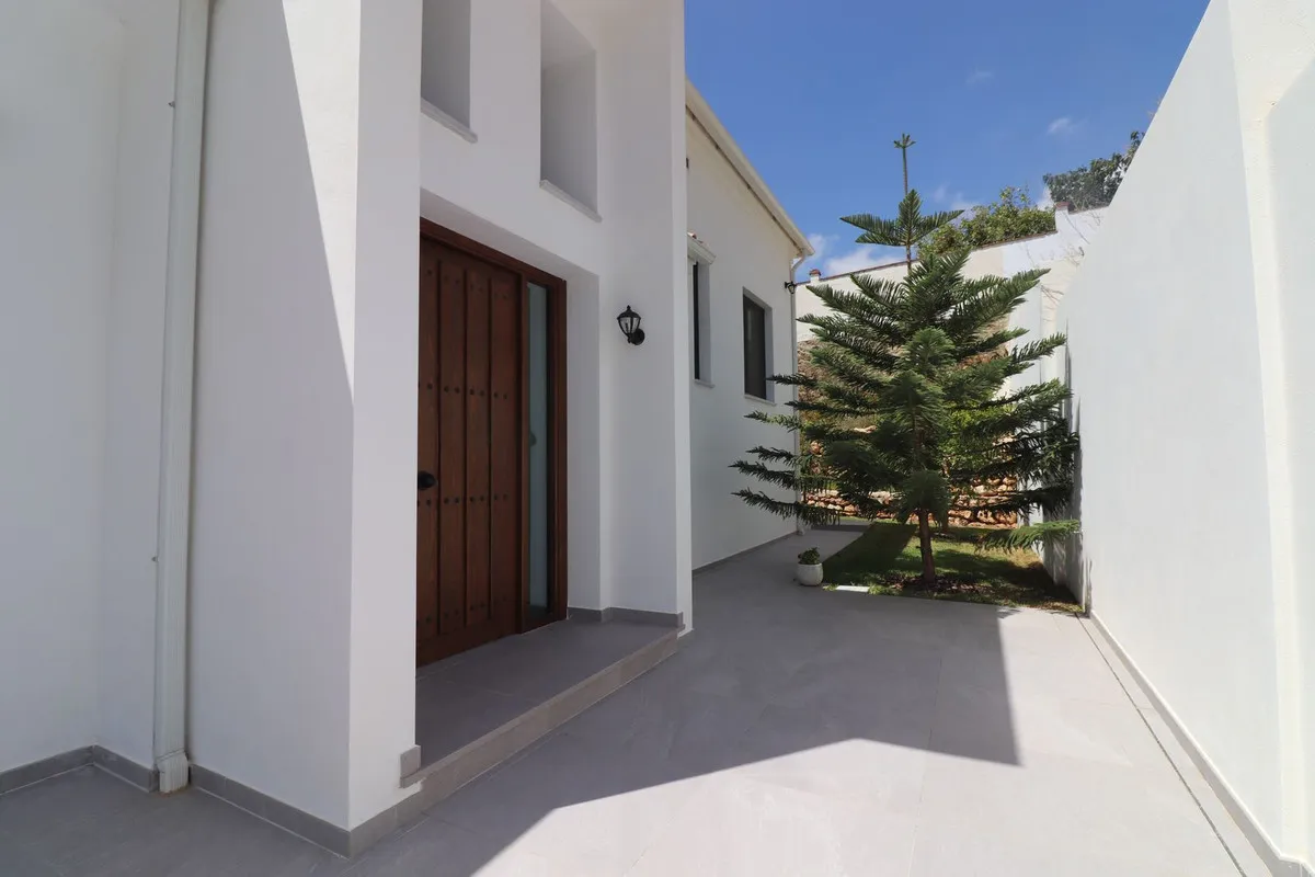 8f7fab8d-3c1f-4cef-9364-09cc7e261fef