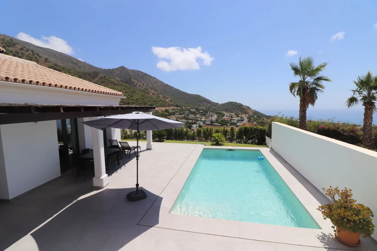 e4286880-73d8-4990-872a-1b74294cb9f3