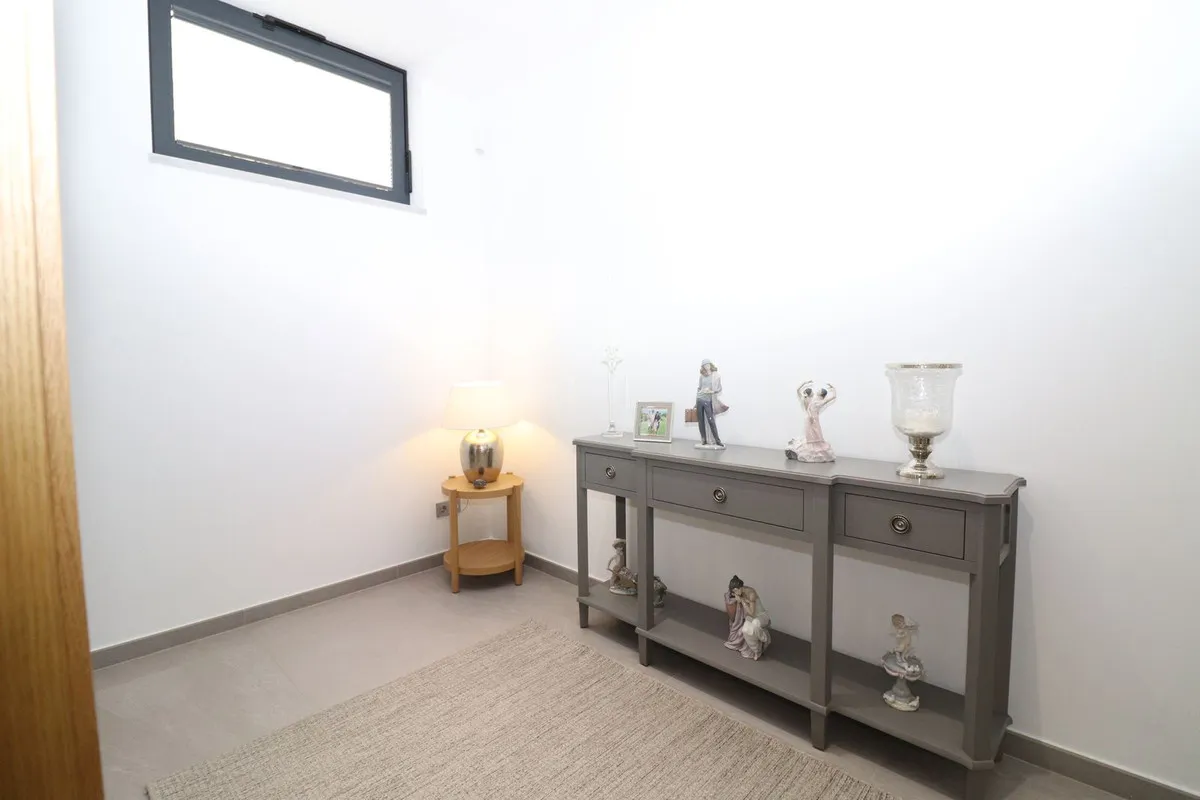 f8ccd9a0-38fb-43d4-8a4c-a42f196b6bb7