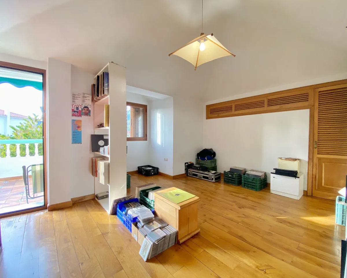 43b53e05-7a3d-45c0-8227-774a3595d8a6