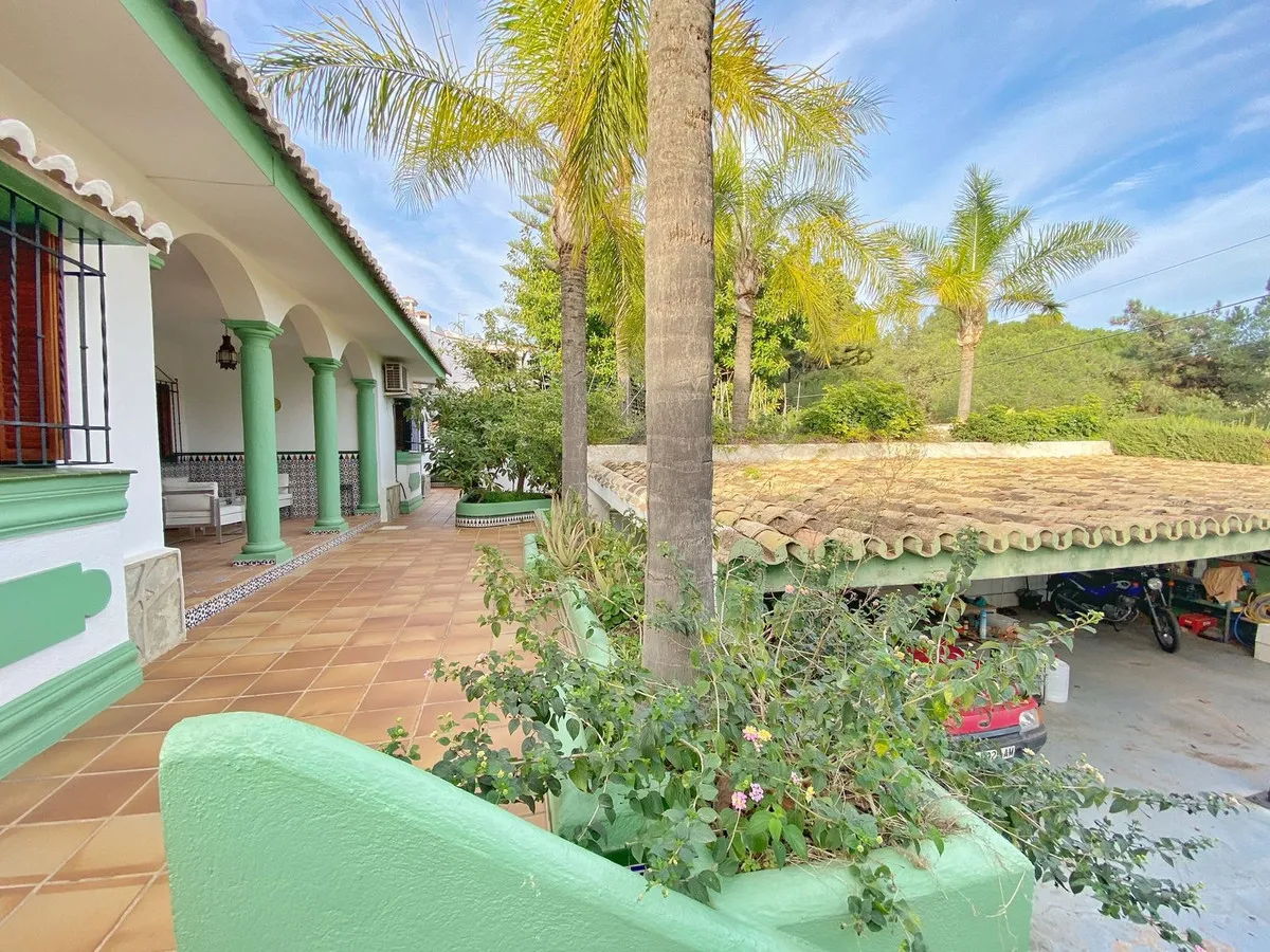 cd9da861-49ce-48b1-bdd2-6d81abaf7ce8