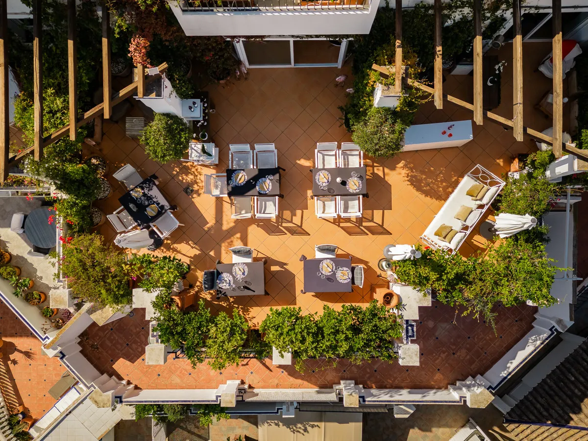 b3ac8253-bd64-4703-8579-ec85d4223818