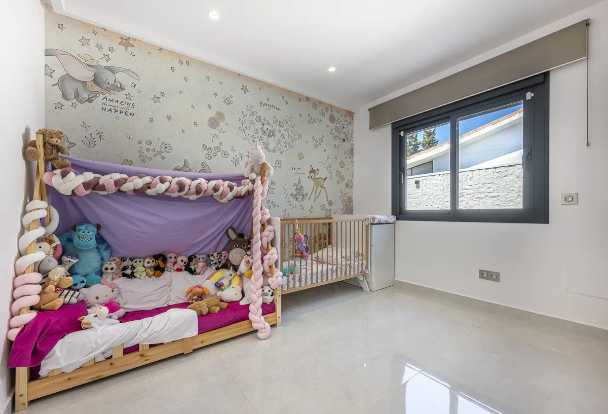 2ffc184e-f541-4ac1-9174-e876cd43ba83