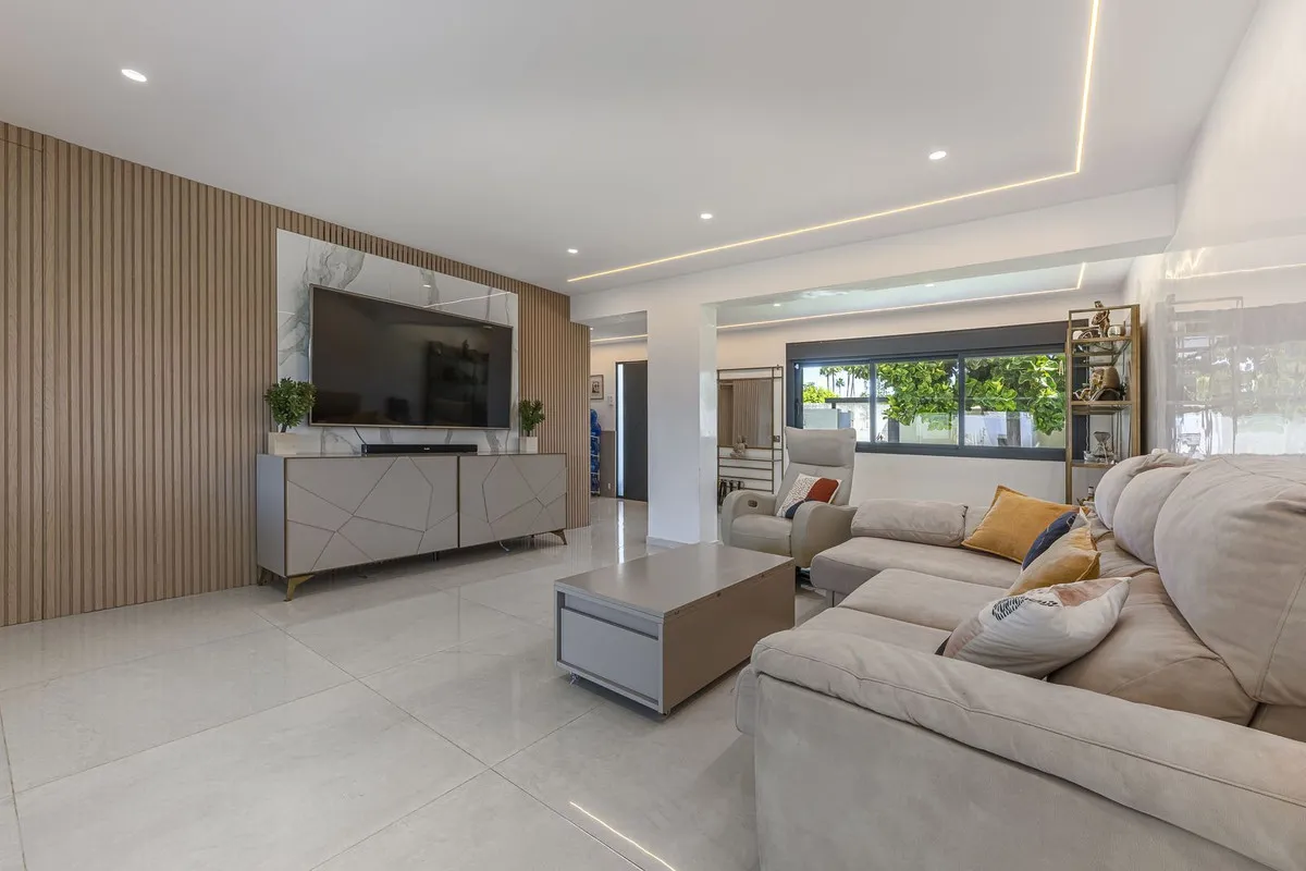 800ea6e4-7318-46f5-b002-cb3fa17c98dc