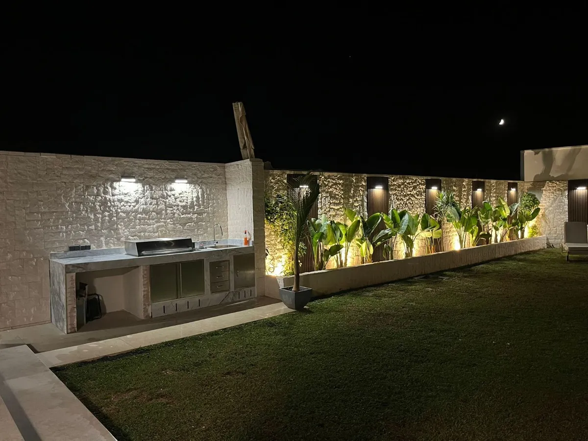 978d9e7f-b0e5-4060-a800-8ae73823816a