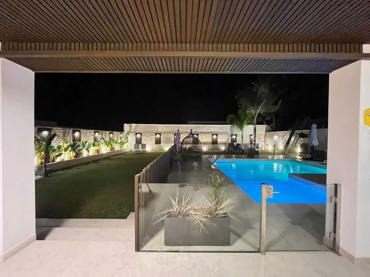 c301b734-6718-45c8-9482-78f86b7b9970