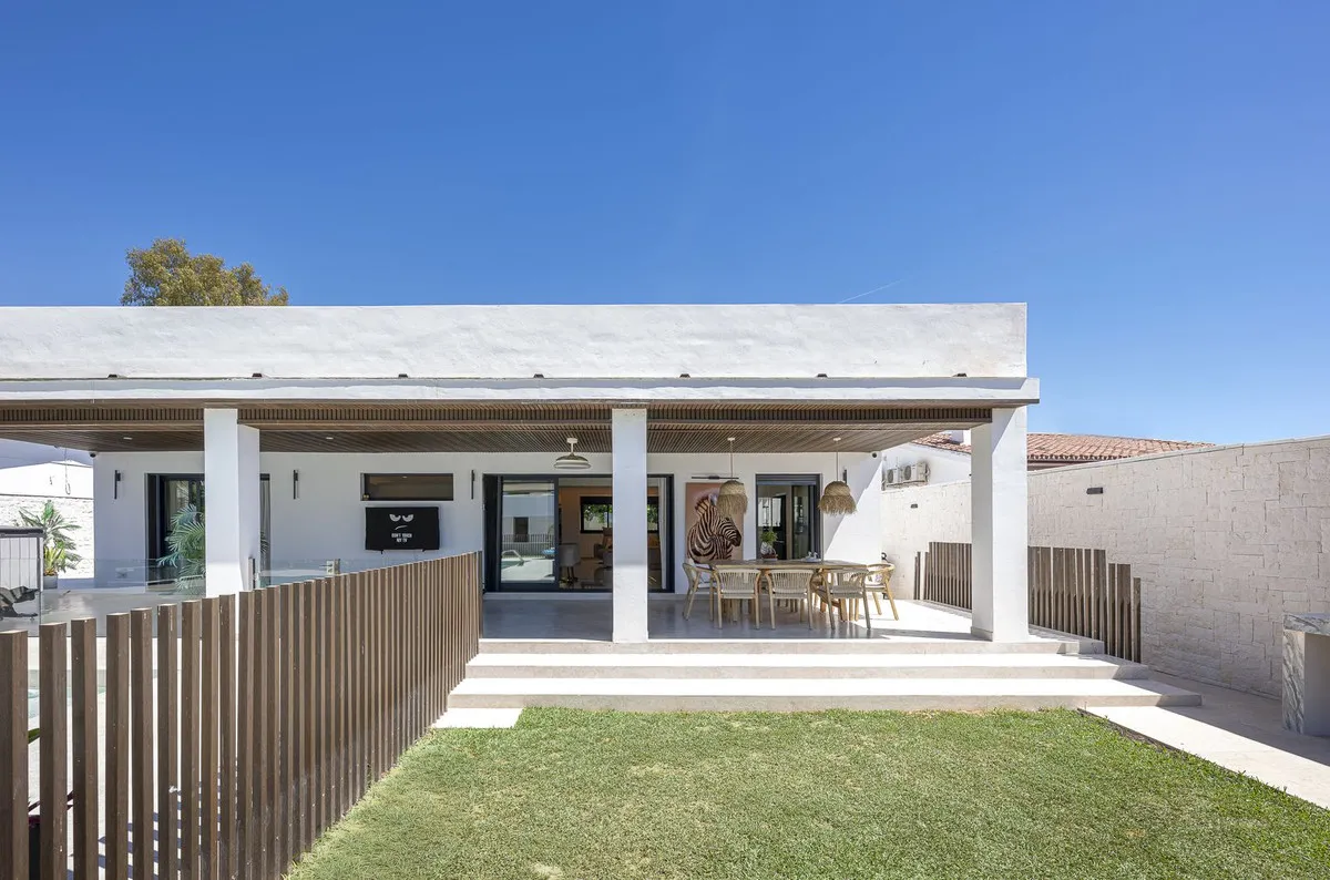 d79d56bd-3035-465c-bc39-c397063ef8ef