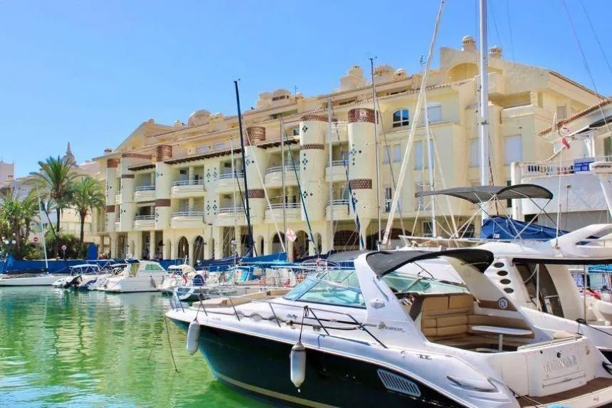 6d26dc2e-22d6-40b1-8fb0-14657e69b0ce