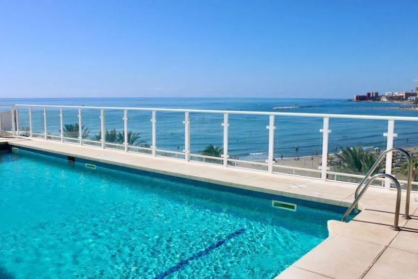 b8737d66-ffbc-4303-a0e4-8c27c1b297b6