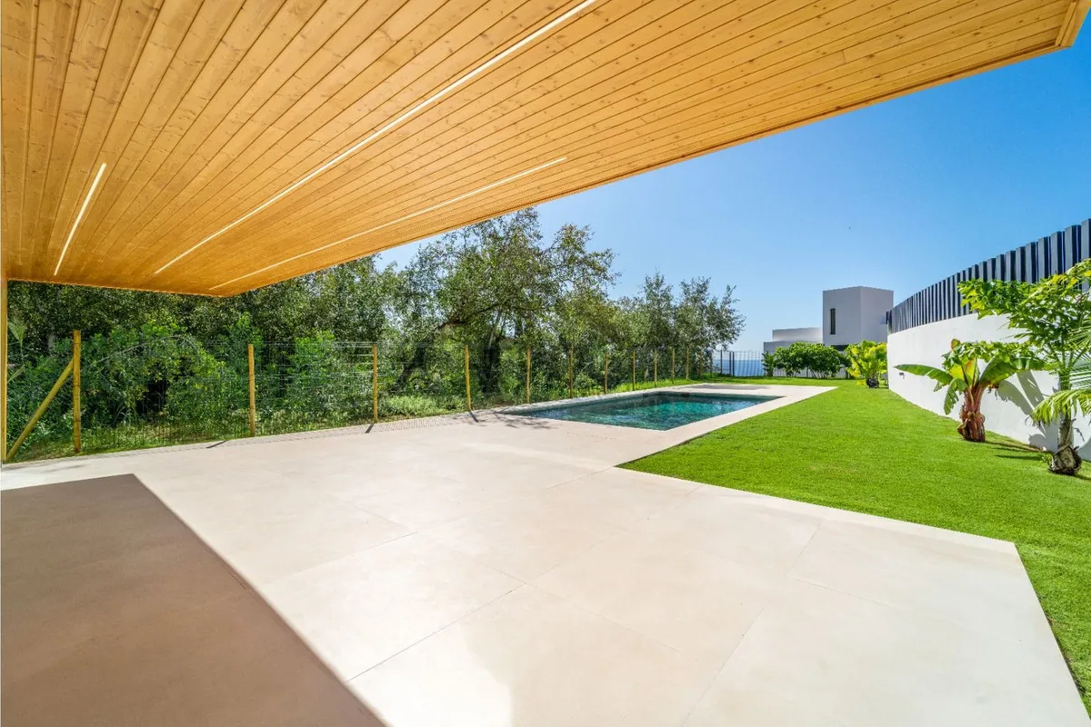 c6561b5e-0c11-4b86-bbaf-27c275cecb81