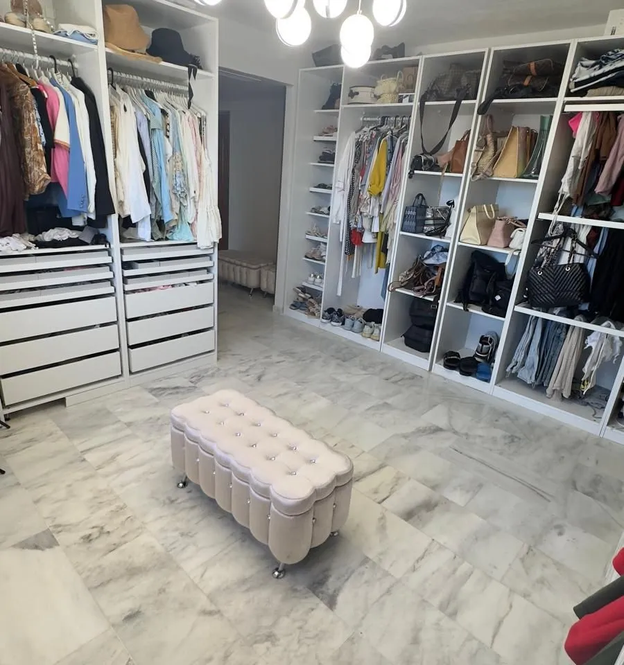 18837398-3560-489a-971b-f0f667b06a2b