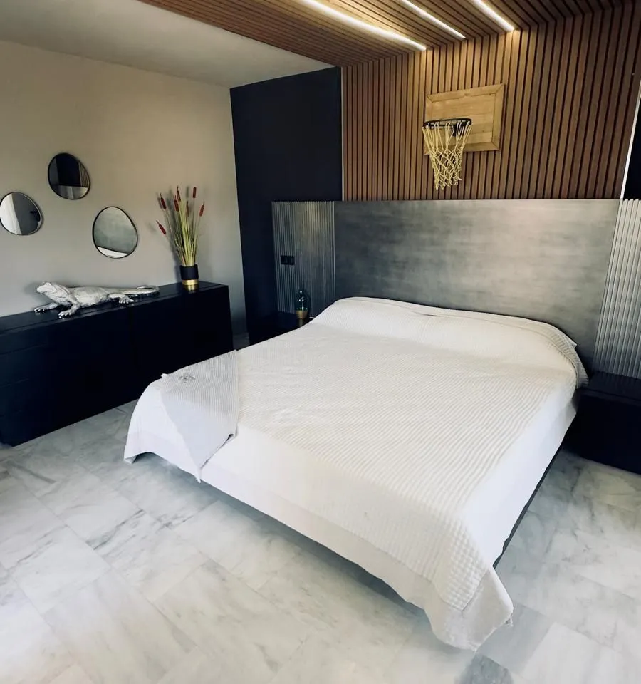 1a8246bf-22e6-4344-b3af-babb94d9c551