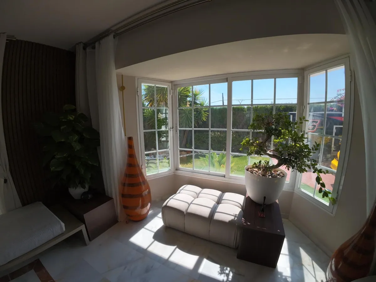 53e9c503-73c2-46e3-b9d0-34128f8e743a