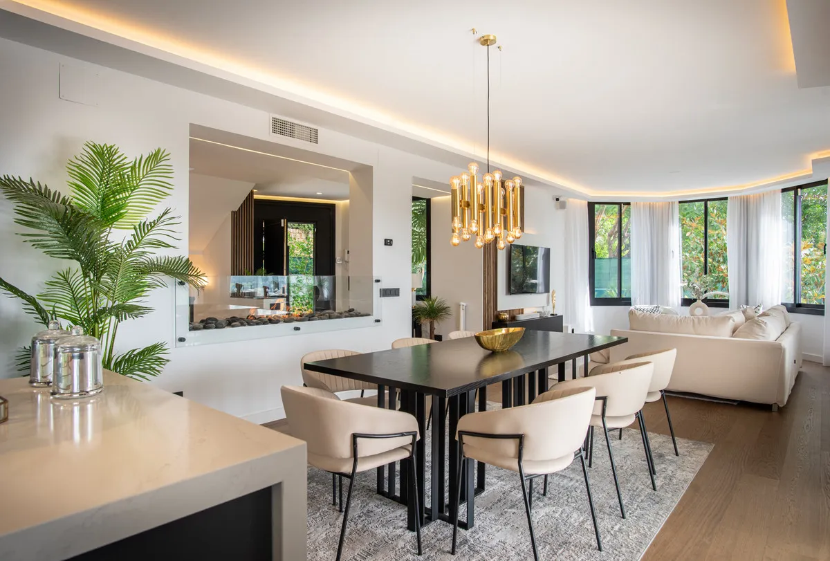 2bcb5a03-9c71-4f79-bab2-6d1227e13069