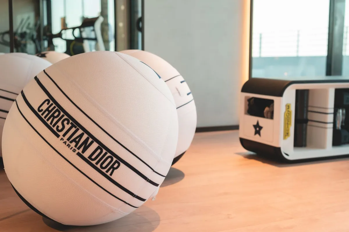 3f483ed7-f684-477e-9b42-f4d74190be30