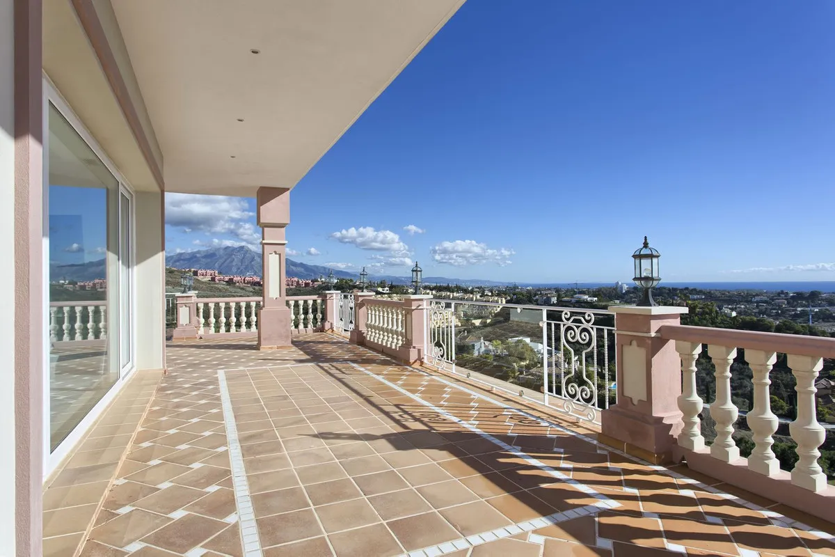 6f3810a1-8d0a-4e85-9a69-4b1d1dec6fce