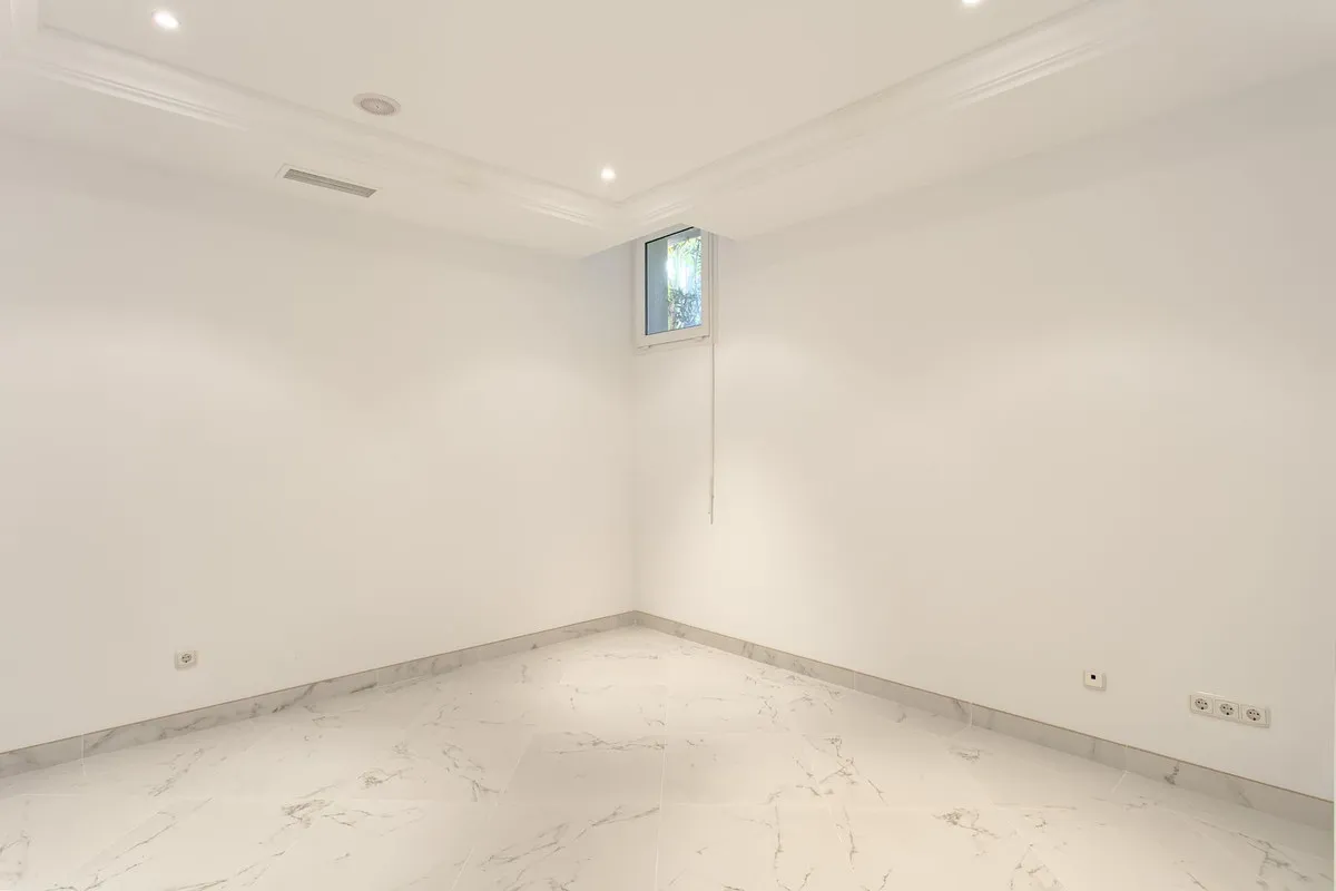 742475ca-f7a9-4945-8395-4039b12748dd