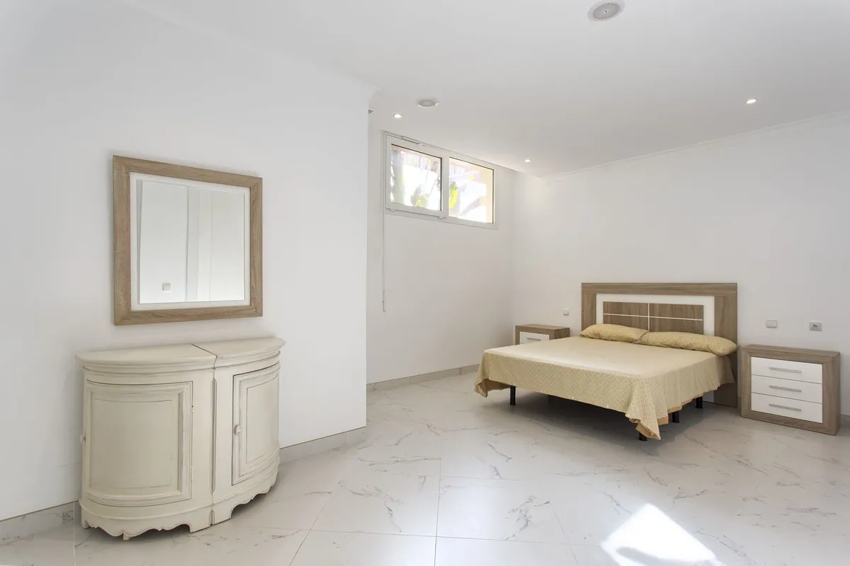 93b87af9-c1b1-4bca-8685-e751226ab9ee