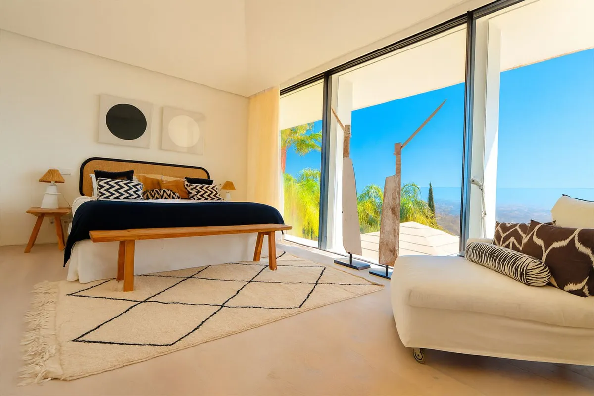 74634b10-3eda-41f9-8da1-b5f138393490