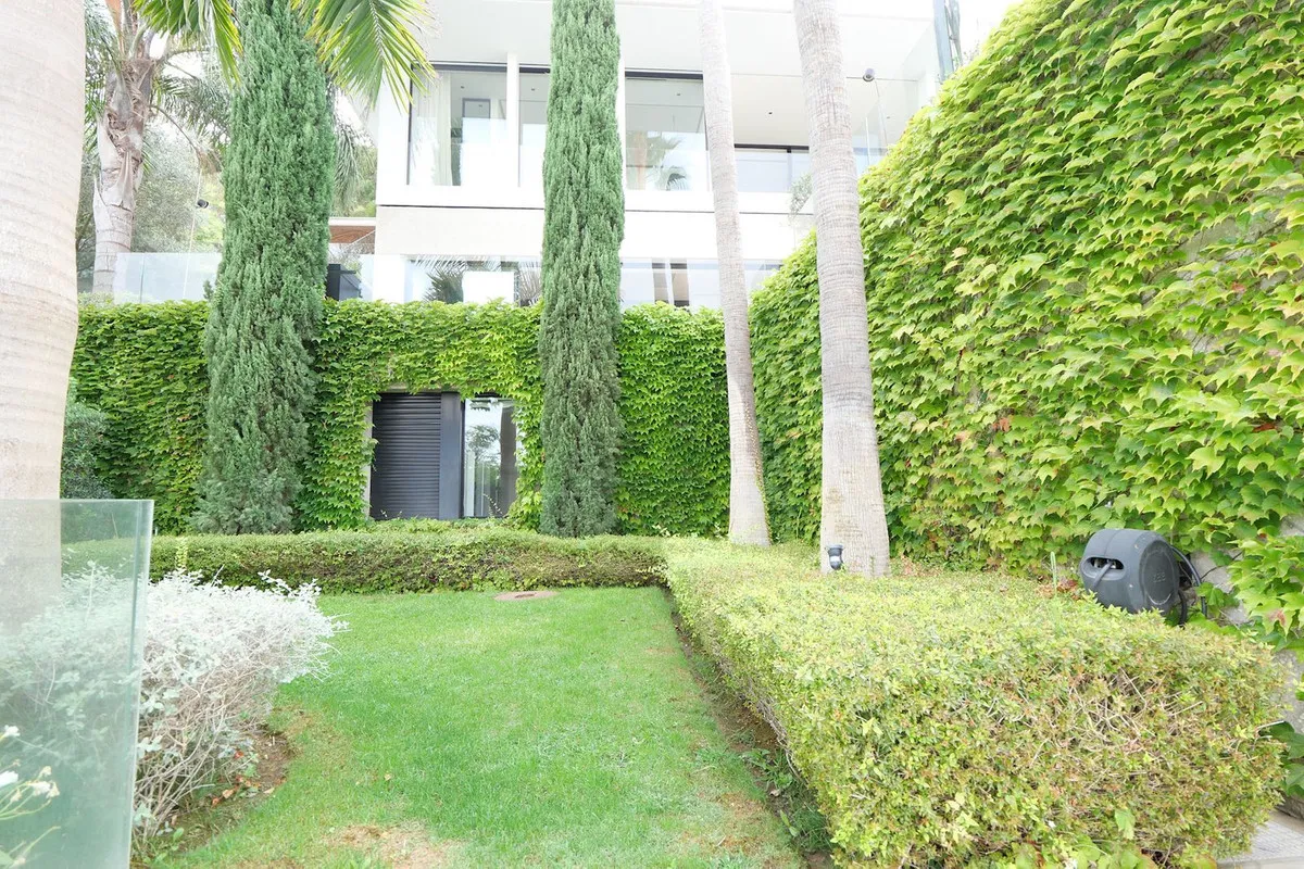 75c295f9-bd08-40ad-ab92-e2e1270980ef