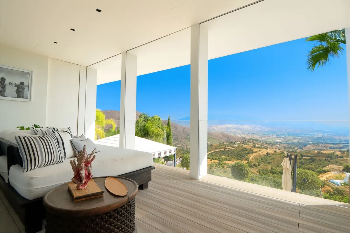 b6f17cfa-1c61-4d02-b2cf-87a9df6b473f