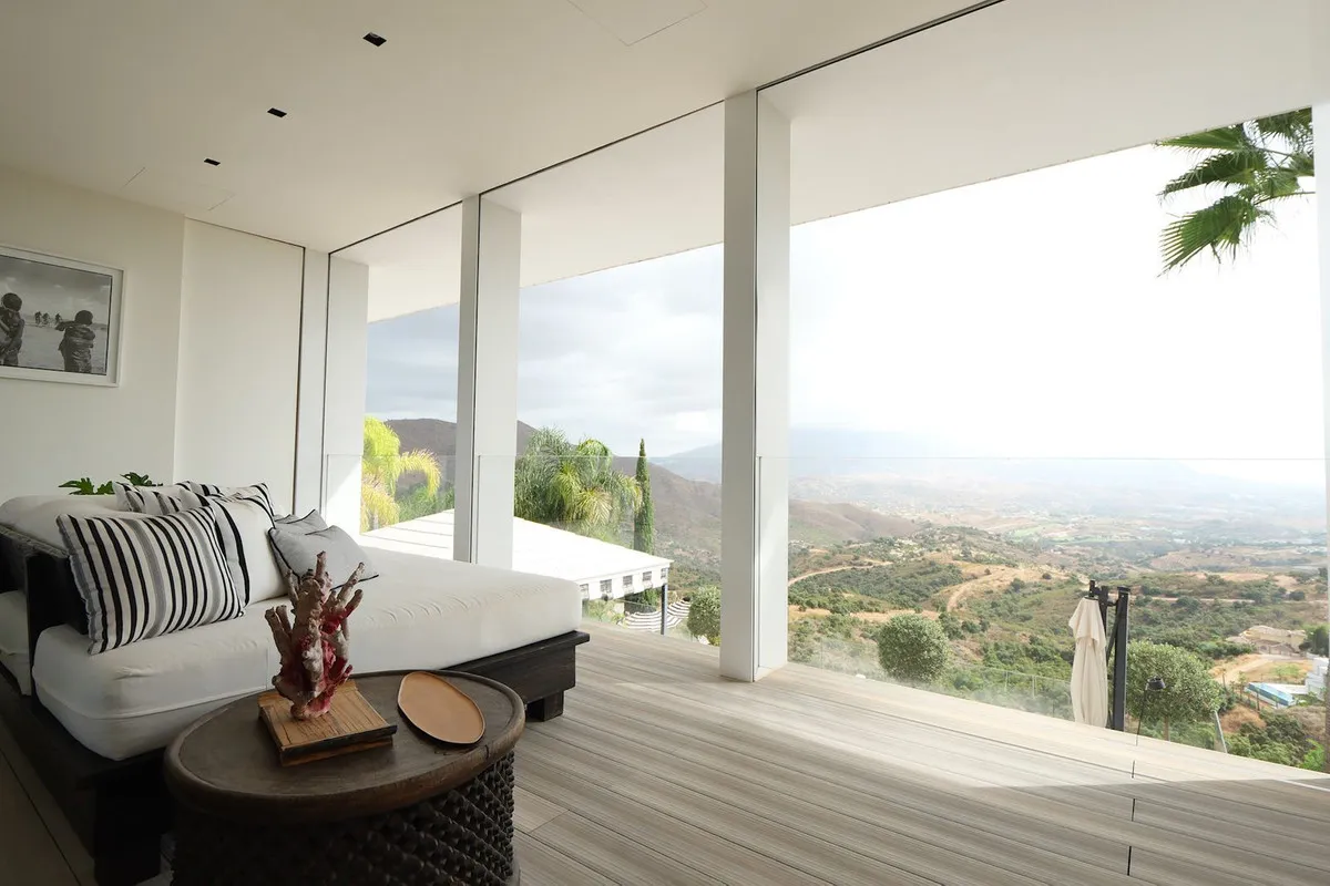 ebf08d1d-e3ae-4fc4-b978-b84422a65110