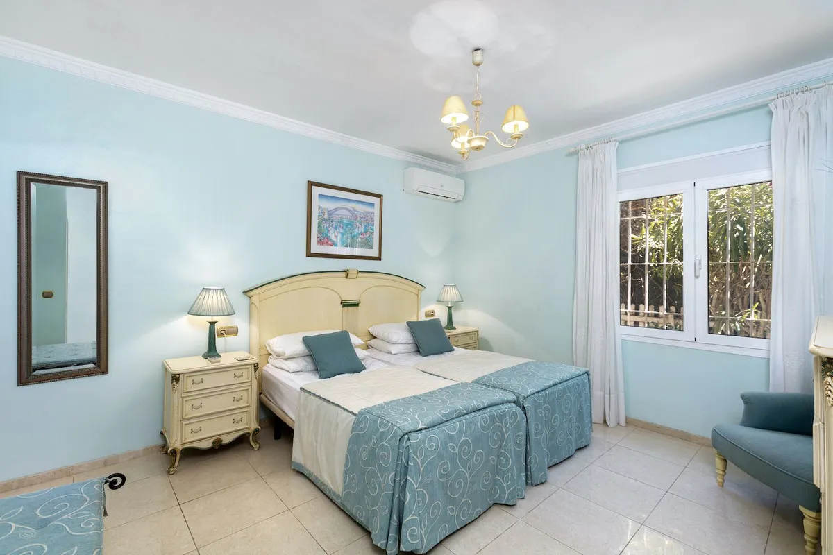 2f2bfd4e-97ef-4afd-a71b-109e81e6b06e