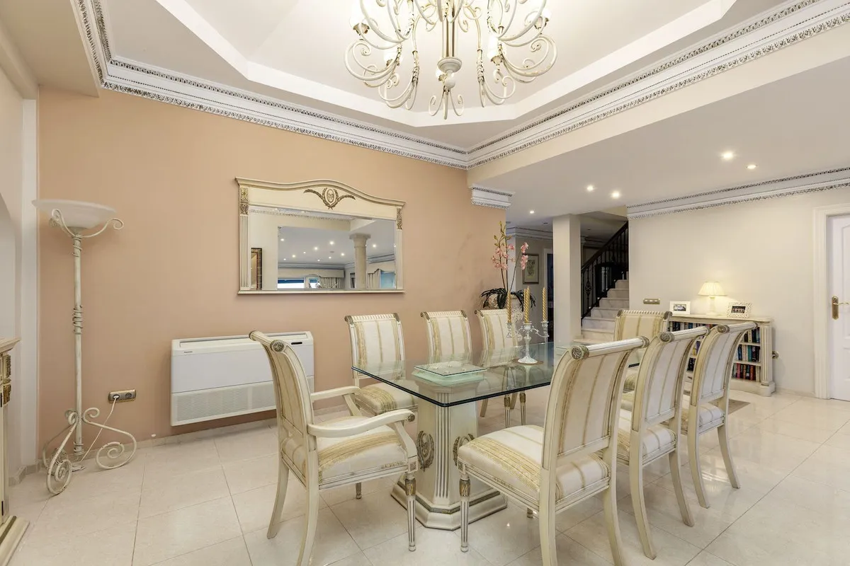 60147190-2e2a-43f5-8cda-b2d693fd0d8b