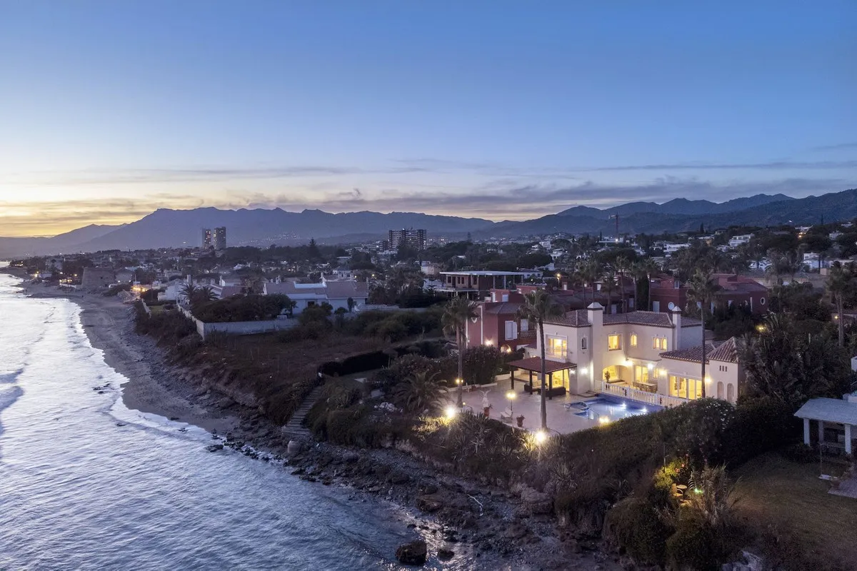 d6994928-aeba-4629-92a3-e87666e6cf1b