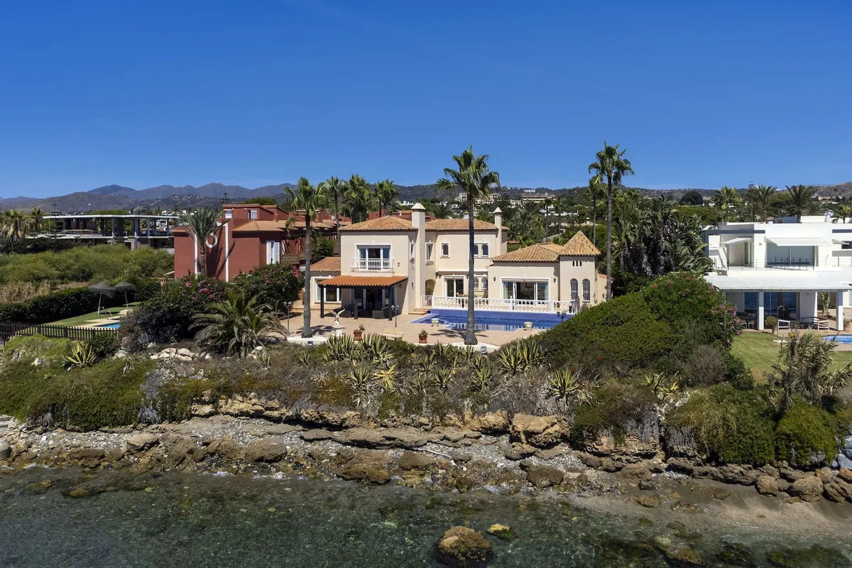 d985e063-a9f9-4f92-b951-4f59d23fc35a