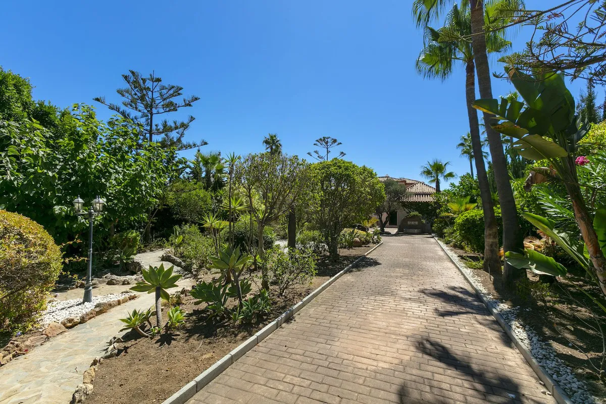 f3ab51bd-548a-48bd-b93a-dec39d21dfdf