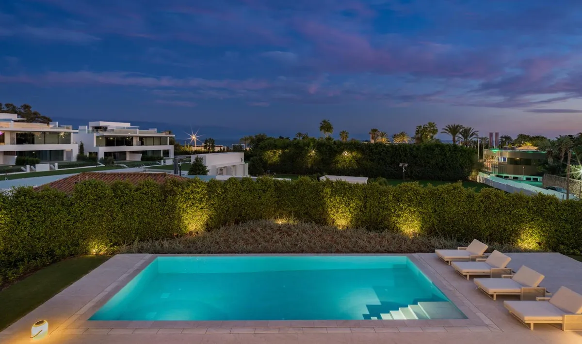 2a6fb019-5fed-49a8-b6c7-b80841c3447b