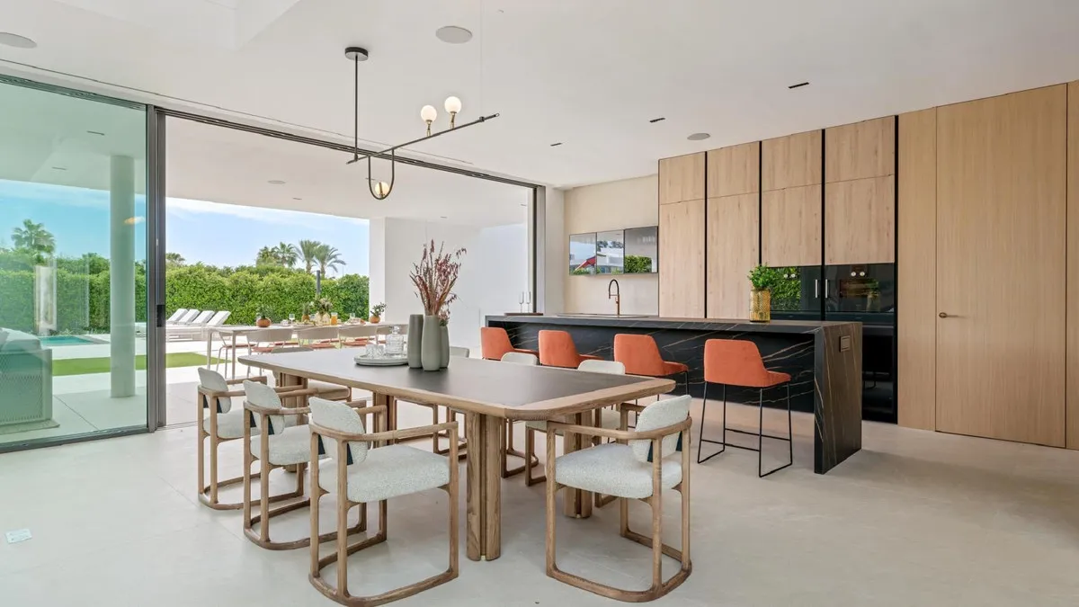 733146ec-1be7-4e16-832d-e4c8b95b974c