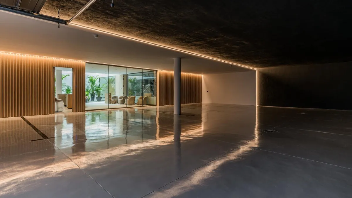 aad3289d-3055-4e2e-b967-106a5110bda5