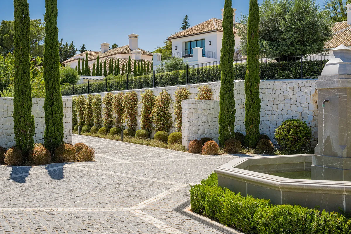 7dbfe719-4036-4cb8-9596-728a83c330a9