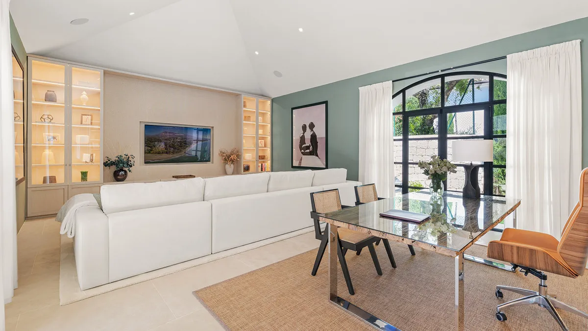 9e7c4fe2-fb3c-4921-b8ed-2a8bafeb17c3