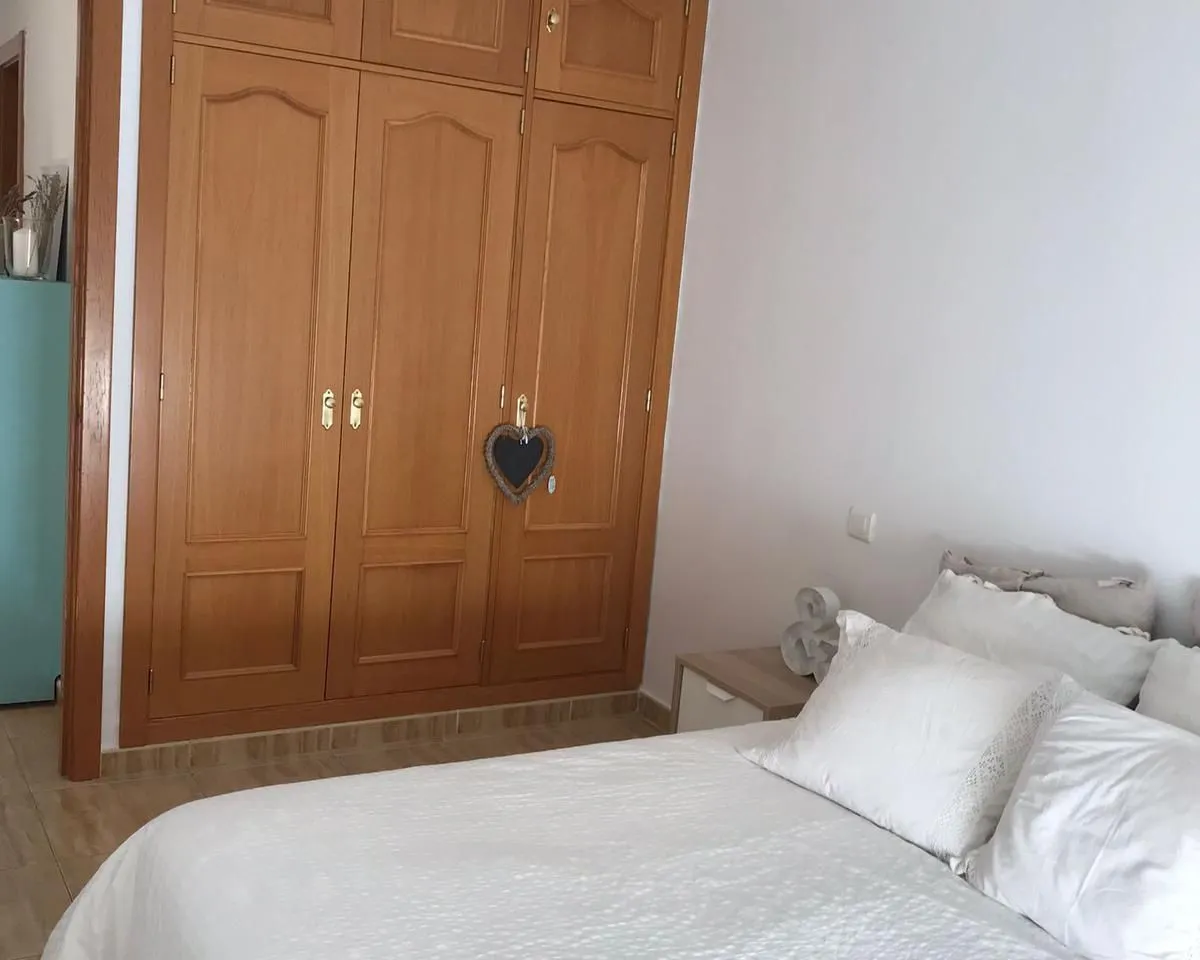 8a09a046-f289-4470-b6e8-effa156ab744