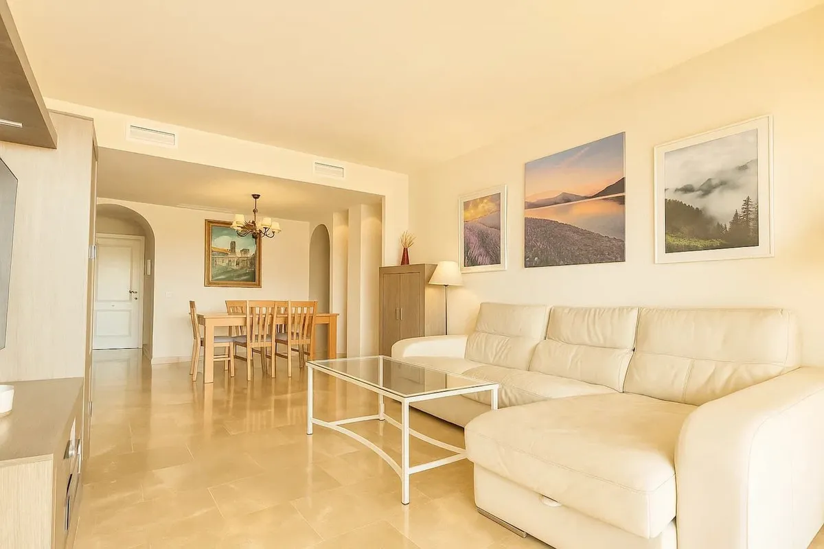 357a0b3a-5e18-44e6-8d2d-4297461c0c4d