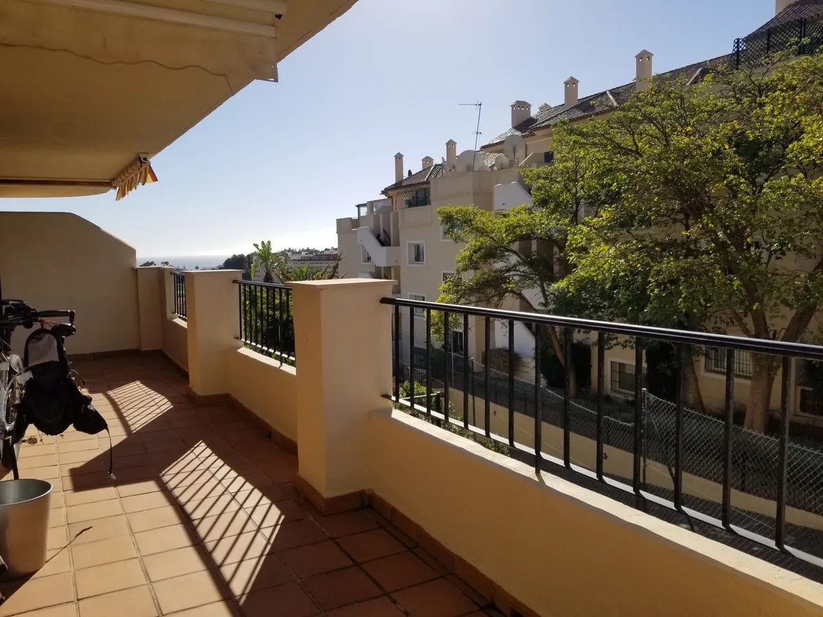 777630ae-58ad-4d65-ae87-40604a4d7d99