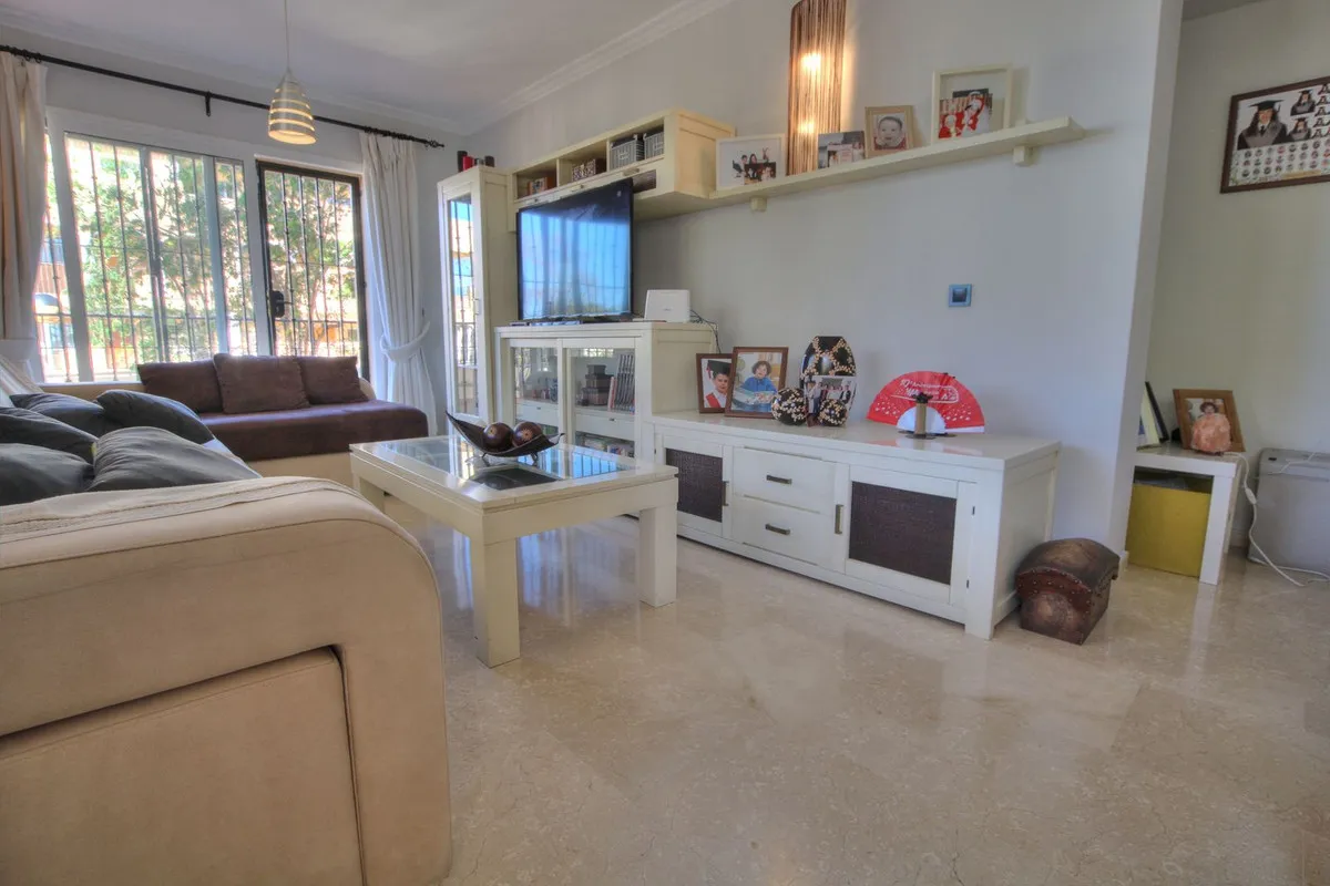 8a34cbb1-c1c0-43e9-b7c2-18ae5d73064f