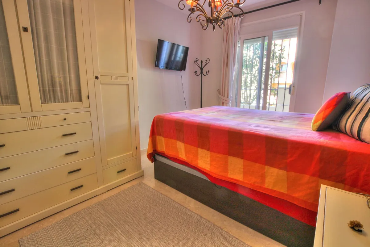 d6eb4463-0595-4139-abab-c7e3078aaa85