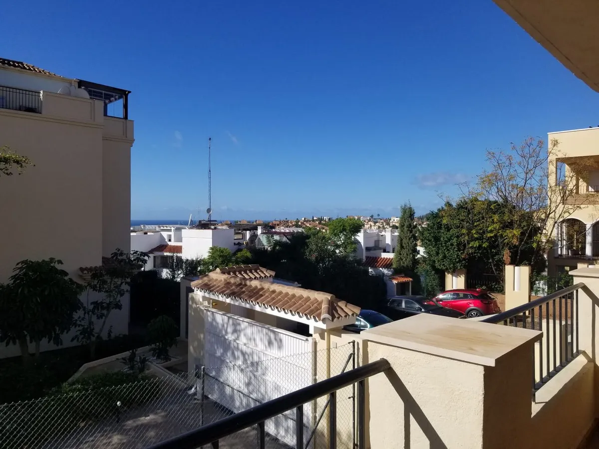 da403e5d-1d49-4685-a31e-61f9c287ddb0