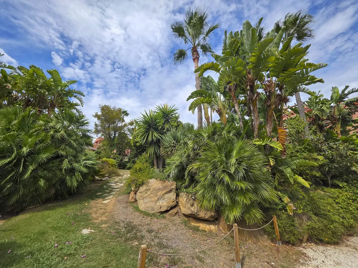 00e660be-bbfe-4c75-b8e0-f7e068541925