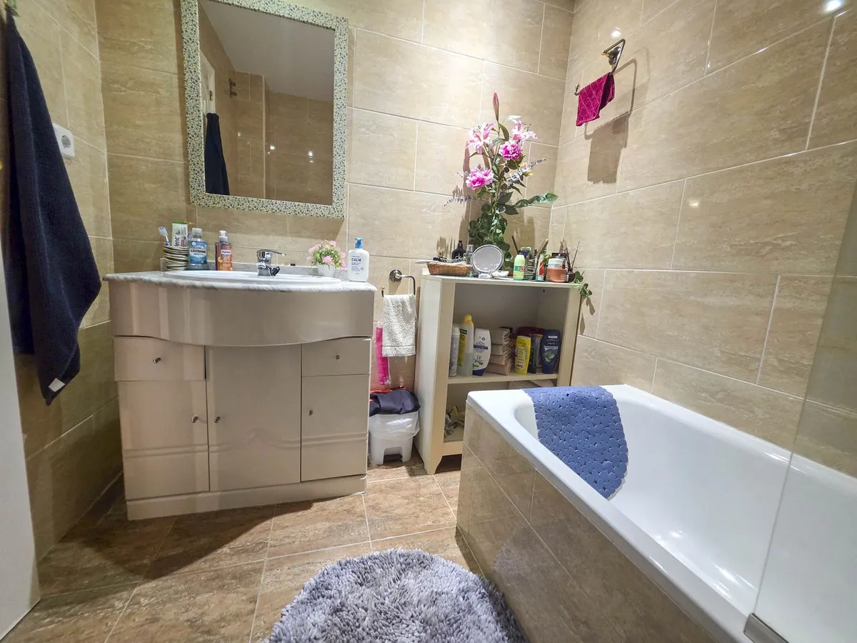 0bf08b3c-80bc-4d7a-b285-c24b841c6b07