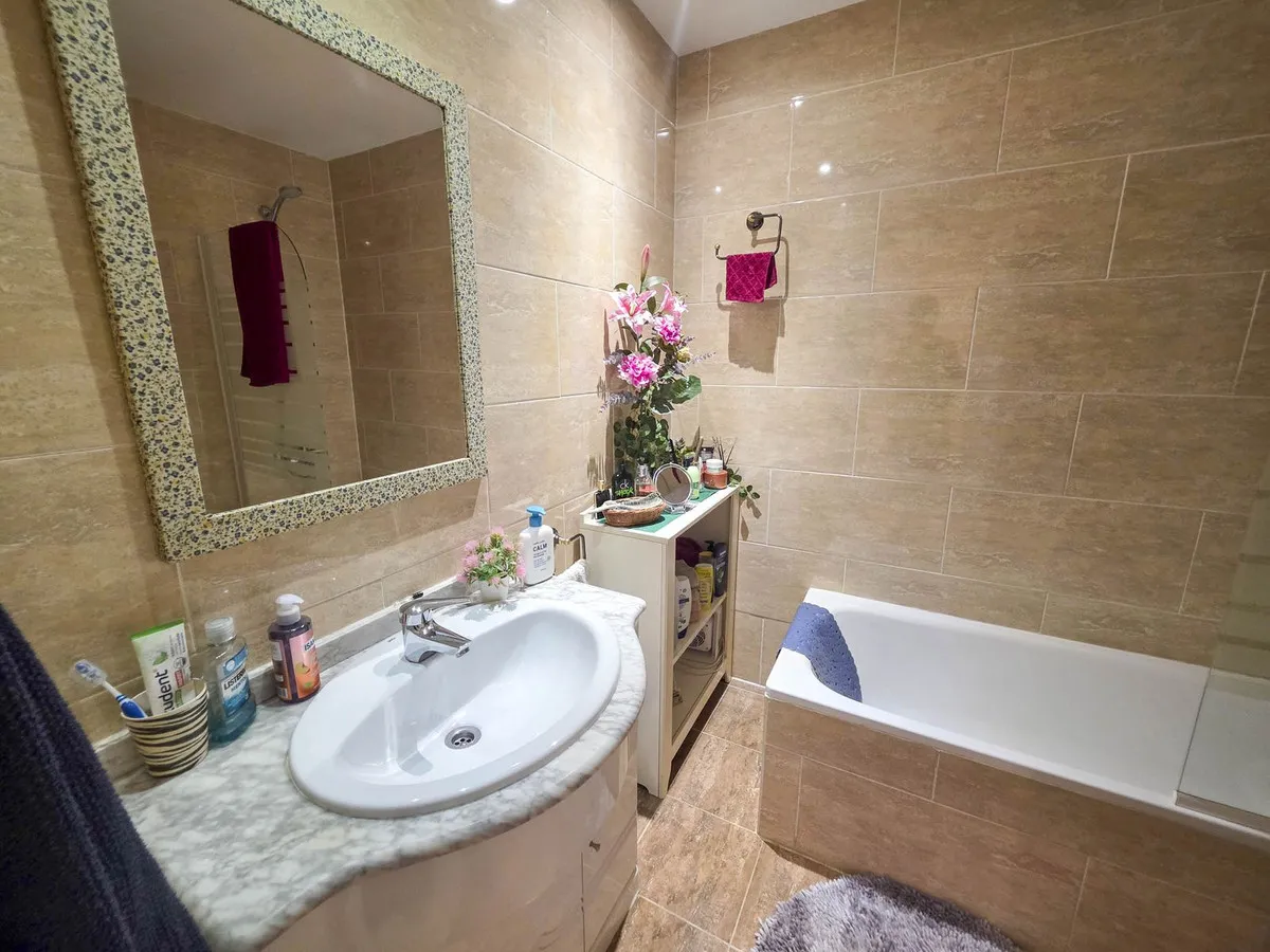 37f2ef00-f9b8-4859-a995-ad1135ab2170